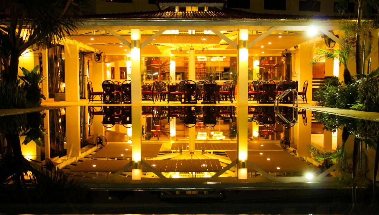 Laotel Vientiane Buitenkant foto
