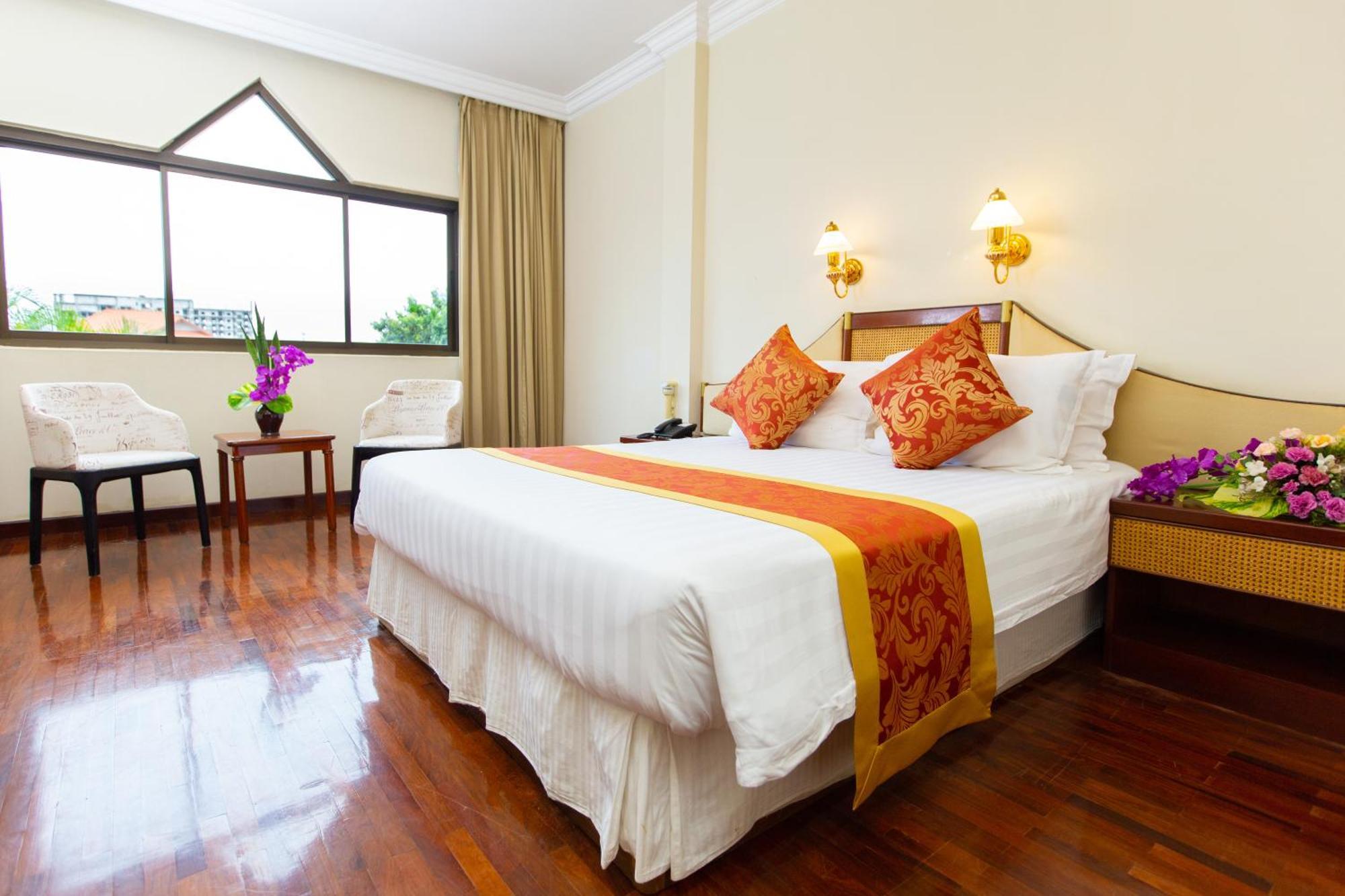 Laotel Vientiane Buitenkant foto